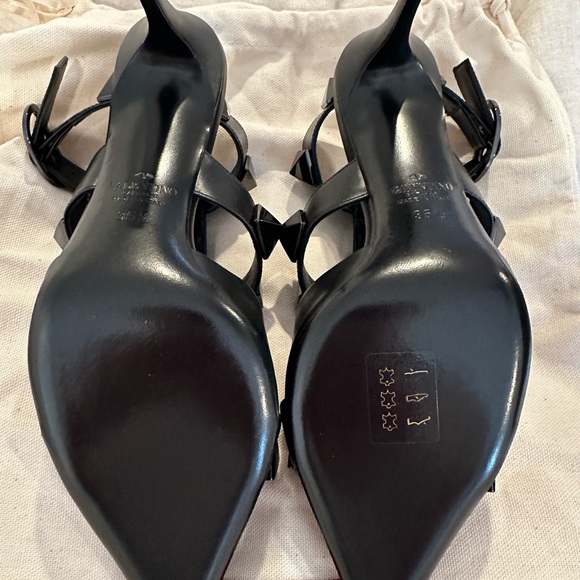 Valentino Garavani Roman Stud T-Strap Pump, Size: 5.5 US/35.5 EU, Color: Nero - Picture 6 of 6